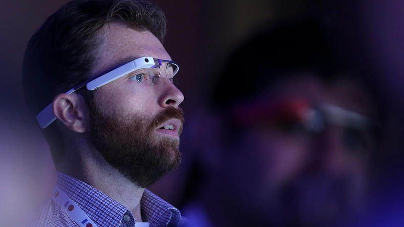 Очки Google Glass начали читать мысли