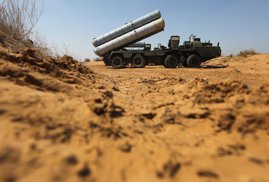 Источник: Россия поставит Ирану комплексы С-300 в 2015 году