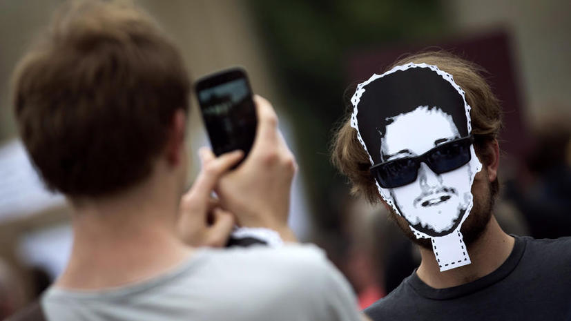 Бразильцы поддерживают идею предоставления убежища разоблачителю Эдварду Сноудену