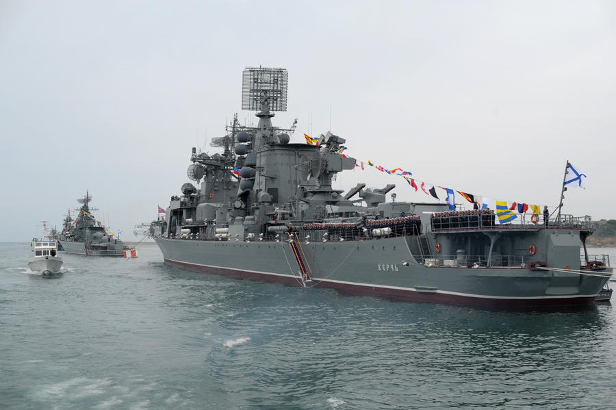 Политики Канады зарабатывают рейтинги рассказами о вымышленных манёврах военных РФ
